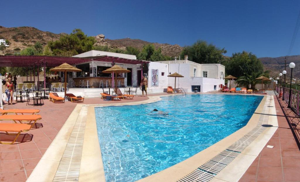 Purple Pig Stars Camping & Bungalows Mylopotas Exteriér fotografie
